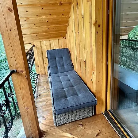 Zrubovy Dom 1 V Panorama Parku 펜션